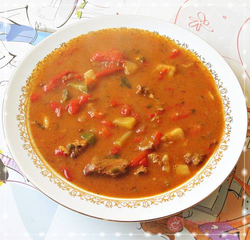 Zupa gulaszowa wegierska